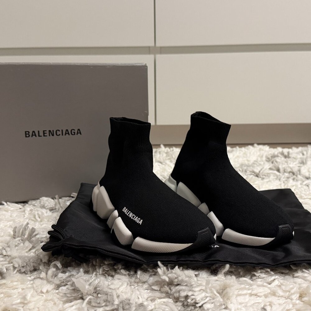 ✨ For Sale: Pre-Loved Balenciaga Speed 2.0 Recycled Knit Sneakers ✨